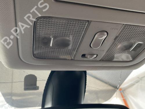 interior-roof-light-renault-koleos-i-hy_-2008-31953935 main image