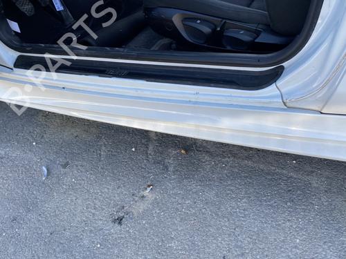 Venstre sidekjole Venstre sidekjole BMW 1 Coupe (E82) 118 d (143 hp) 28965211 28965211