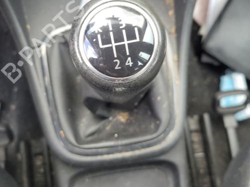 Used Gear lever VW POLO V (6R1, 6C1) 1.2 TDI (75 hp) 21569387