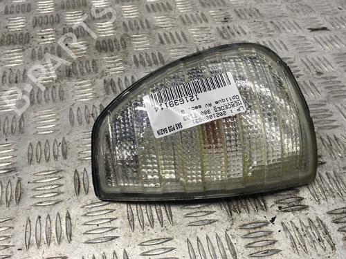 Used Left front indicator Left front indicator MERCEDES-BENZ 123 T-Model (S123) 300 T D (123.190) (88 hp) 33444374 33444374
