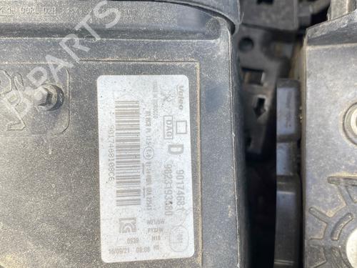 right-headlight-peugeot-208-i-ca_-cc_-2012-2013-2014-2015-2016-2017-2018-2019-2020-2021-36248381 main image