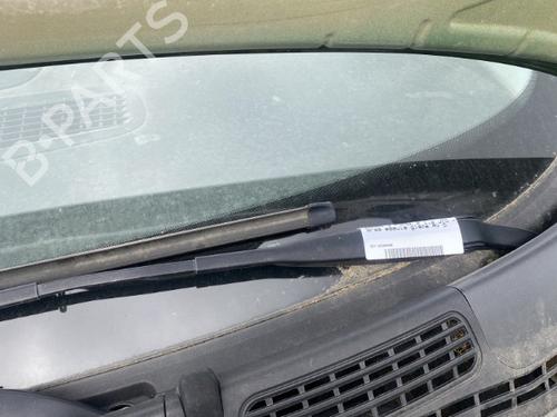 Used Front windshield wiper arm FIAT PANDA (312_, 319_) 1.3 D Multijet 4x4 (312PXU1A) (95 hp) 19906943