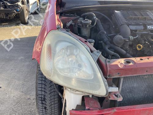Used Right headlight Right headlight TOYOTA YARIS (_P1_) 1.4 D-4D (NLP10_, NLP10R) (75 hp) 33553346 33553346