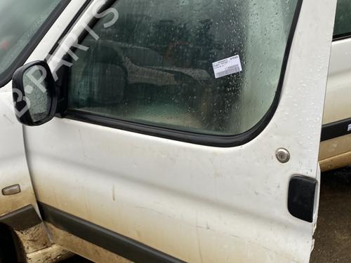 Used Left front door PEUGEOT PARTNER Box Body/MPV (5_, G_) 1.9 D (69 hp) 31925438