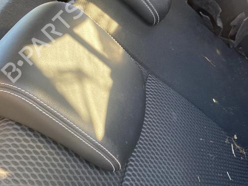 Sæde Bagtil RENAULT CLIO III (BR0/1, CR0/1) 1.5 dCi (C/BR0G, C/BR1G) (68 hp) 32449129