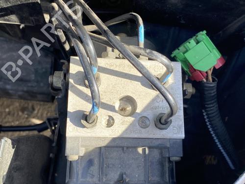 Used ABS pump ABS pump CITROËN XSARA (N1) 2.0 HDi 90 (90 hp) 33183533 33183533