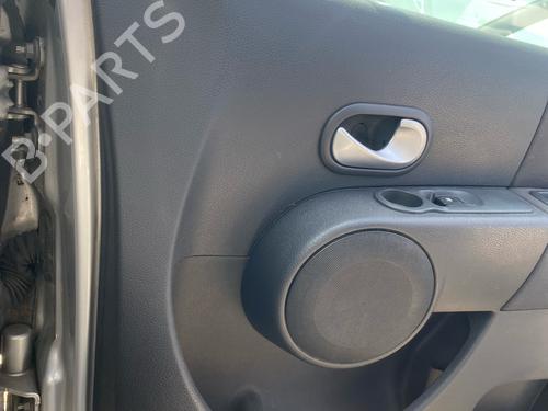 Used Front right panel Front right panel 37611745 37611745