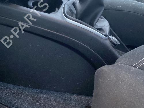 Used Middle console Middle console FIAT PUNTO (199_) 1.2 (199AXZ1A, 199BXZ1A) (69 hp) 31632663 31632663