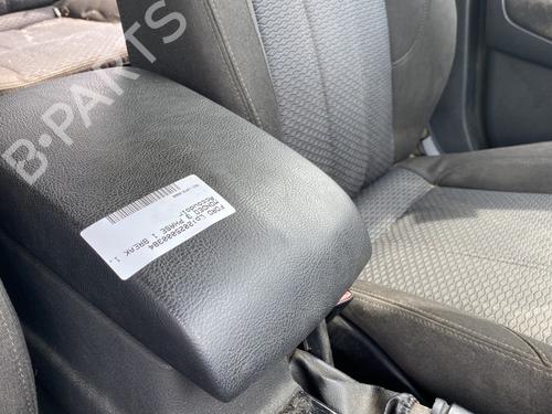 Used Armrest / Center console Armrest / Center console FORD MONDEO IV Turnier (BA7) 1.8 TDCi (125 hp) 26577286 26577286