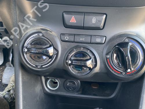 climate-control-peugeot-208-i-ca_-cc_-2012-2013-2014-2015-2016-2017-2018-2019-2020-2021-33553906 main image