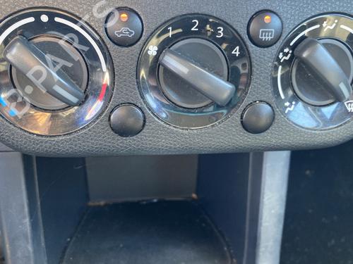 Climate control SUZUKI SWIFT III (MZ, EZ) 1.3 (RS413, ZC11S) | BP33237817I5 - Image 2