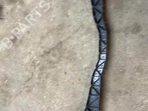 Used Front bumper reinforcement Front bumper reinforcement 26232115 26232115