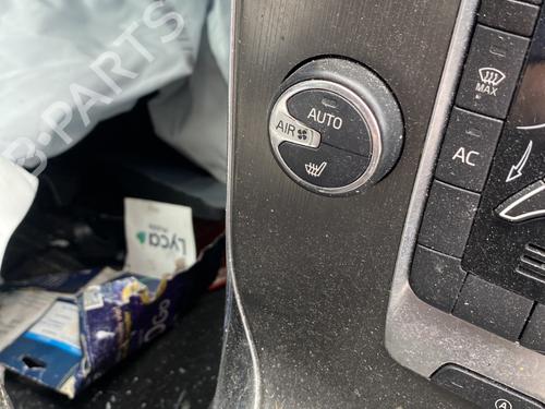 Climate control VOLVO V40 Hatchback (525) D3 | BP26496512I5 