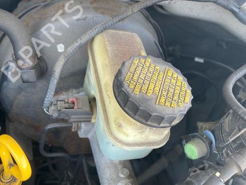 Brake master cylinder MAZDA TRIBUTE (EP) 3.0 V6 24V 4WD (EPFW) | BP38558258M77 - Image 2