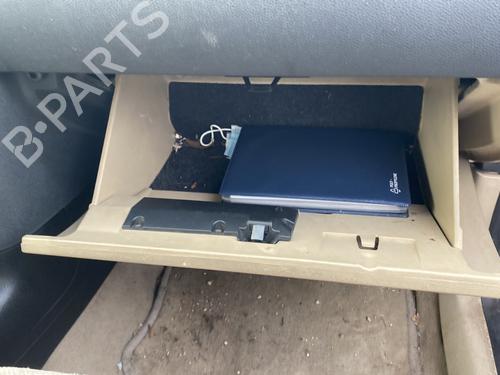 Used Glove box FORD MONDEO III (B5Y) 2.0 TDCi (130 hp) 22128104