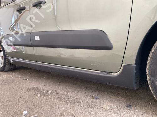 Høyre side kjol Høyre side kjol CITROËN BERLINGO / BERLINGO FIRST MPV (MF_, GJK_, GFK_) [1996-2026] 37172192 37172192
