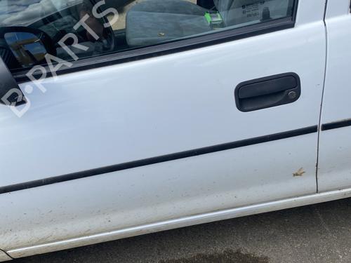 Used Left front door OPEL CORSA B (S93) 1.4 i (F08, F68, M68) (60 hp) 27174637
