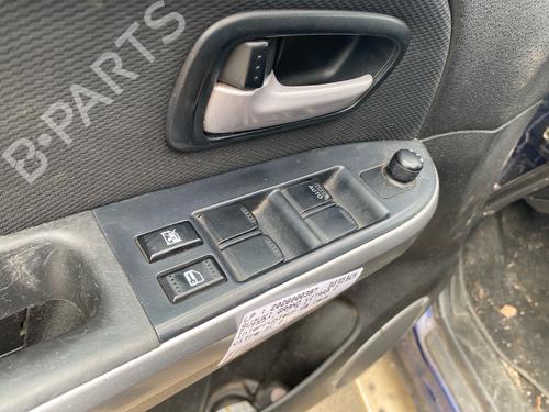 Left front window switch SUZUKI GRAND VITARA II (JT, TE, TD) 1.9 DDiS All-wheel Drive (JT419, TD44, JB419WD, JB419XD,... | BP35930447I27 - Image 2