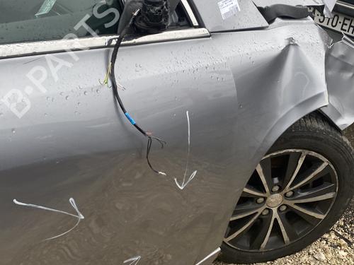 Used Right front door Right front door 32347623 32347623