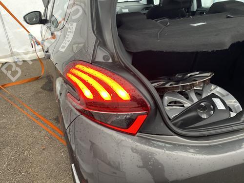 Used Left taillight PEUGEOT 208 I (CA_, CC_) 1.6 HDi / BlueHDi 75 (75 hp) 30760482