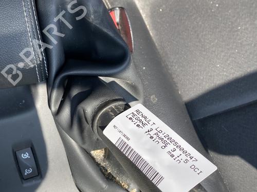 hand-brake-renault-megane-iii-hatchback-bz01_-b3_-2008-26530723 main image