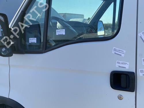 Used Left front door RENAULT MASTER II Van (FD) 2.5 dCi 100 (FD0U, FD0V, FD3U, FD3V, FD8U, FD8V) (99 hp) 24983080