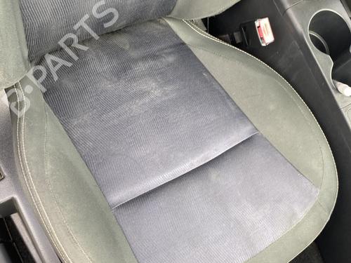 Used Right front seat NISSAN QASHQAI I (J10, NJ10) 2.0 dCi All-wheel Drive (150 hp) 28817142