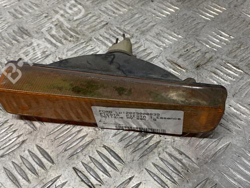 Used Left front indicator FORD FIESTA III (GFJ) 1.6 i 16V (88 hp) 25270459