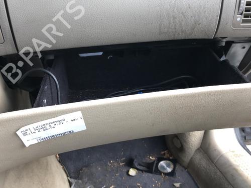 Used Glove box Glove box AUDI A8 D2 (4D2, 4D8) 4.2 quattro (310 hp) 19914070 19914070