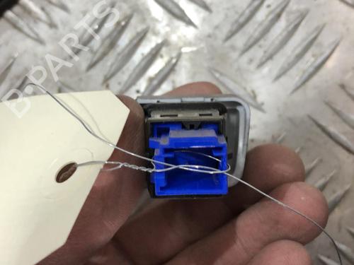 Used Warning switch Warning switch PEUGEOT 208 I (CA_, CC_) 1.4 HDi (68 hp) 19912173 19912173