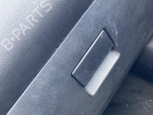 Used Glove box FORD FIESTA V (JH_, JD_) 1.3 (69 hp) 25873288