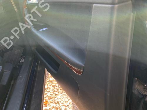 Høyre frontpanel Høyre frontpanel 38269389 38269389