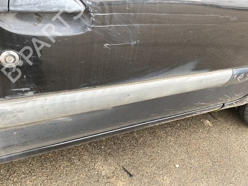 Używane Listwa drzwi RENAULT CLIO II (BB_, CB_) 1.4 16V (B/CB0P, BB13) (98 hp) 30793312