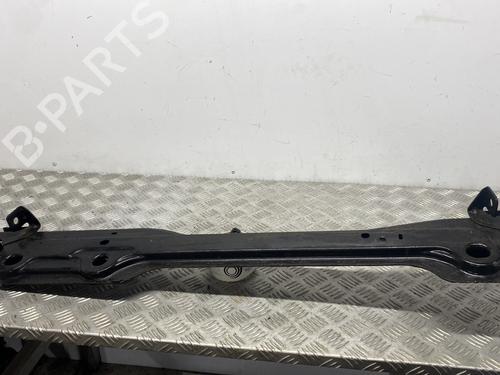 Travesaño RENAULT MEGANE IV Hatchback (B9A/M/N_) 1.2 TCe 130 (B9MR) (130 hp) 31643101