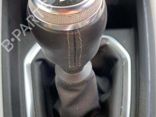 Gear lever RENAULT CLIO V (B7_) 1.0 TCe 90 (B7MT) | BP26496508M90