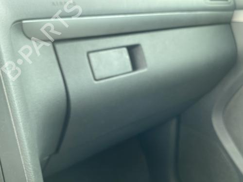 Used Glove box VW TOURAN (1T1, 1T2) 1.9 TDI (105 hp) 28597895