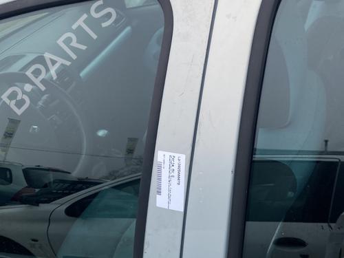 Used Left front door Left front door 23783387 23783387