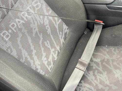 front-right-seatbelt-peugeot-3008-i-mpv-0u_-2009-2010-2011-2012-2013-2014-2015-2016-2017-24296872 main image