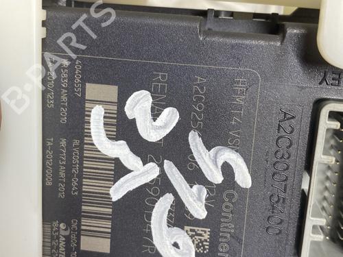 Card reader RENAULT CAPTUR I (J5_, H5_) 0.9 TCe 90 | BP29040553E4 - Image 2