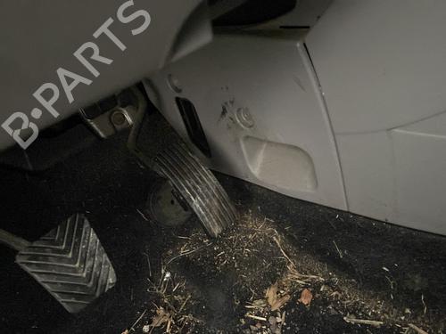 Used Pedal Pedal MITSUBISHI GRANDIS (NA_W) 2.0 DI-D (NA8W) (136 hp) 30646639 30646639