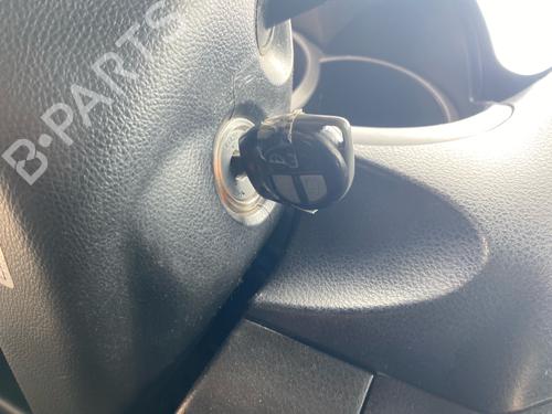 Used Ignition barrel Ignition barrel SUZUKI GRAND VITARA II (JT, TE, TD) 1.9 DDiS All-wheel Drive (JT419, TD44, JB419WD, JB419XD,... (129 hp) 35930434 35930434