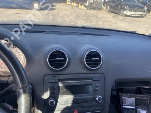 Dashboard AUDI A3 Sportback (8PA) 2.0 TDI 16V | BP27221033C46