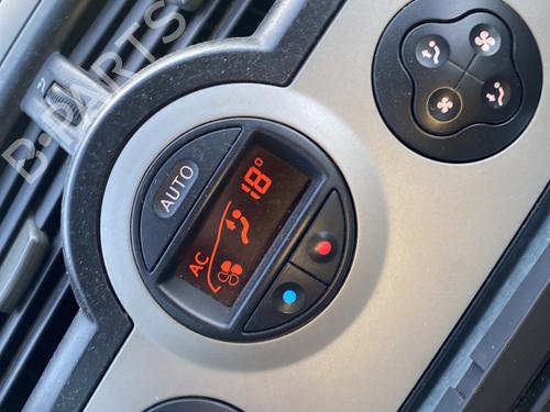 Used Climate control RENAULT MEGANE II (BM0/1_, CM0/1_) 1.9 dCi (BM0G, CM0G) (120 hp) 32481446