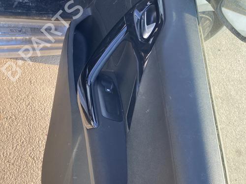 Used Front right panel Front right panel PEUGEOT 208 I (CA_, CC_) 1.2 VTI 82 (82 hp) 33553913 33553913
