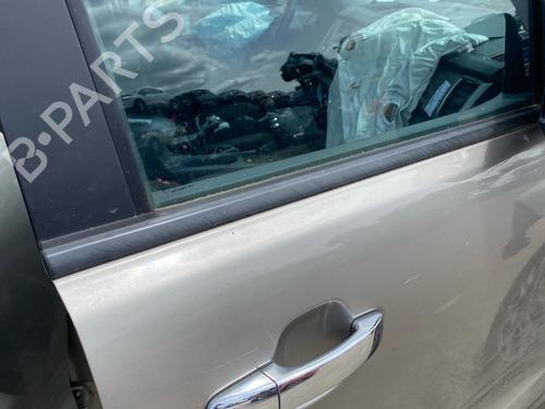 Used Front right door window Front right door window 36400654 36400654
