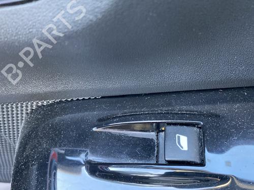 Used Right front window switch CITROËN C3 III (SX) 1.2 PureTech 82 (83 hp) 30157171