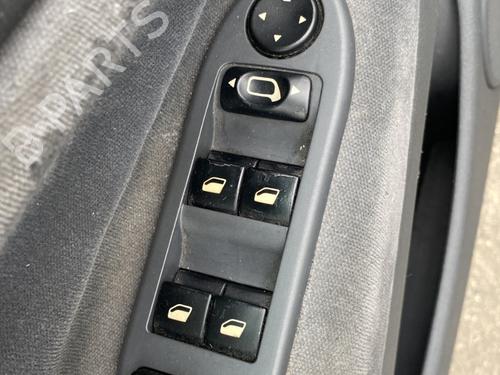 Left front window switch CITROËN C5 II (RC_) 1.6 HDi (RC8HZB) | BP26384677I27 - Image 2