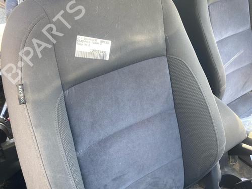 Used Right front seat Right front seat 36817046 36817046