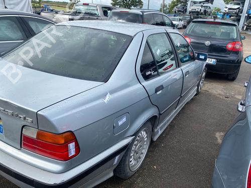 right-rear-fenders-bmw-3-e36-1990-1991-1992-1993-1994-1995-1996-1997-1998-36400534 main image