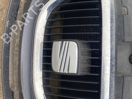 Grill Grill SEAT LEON (1P1) 1.9 TDI (105 hp) 33894582 33894582
